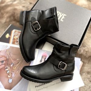 Frye Veronica Bootie